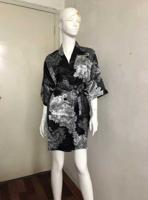 kimono - silk/satin robe - pretty floral